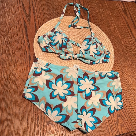 Xoxo Floral Bikini Set Size Medium - Picture 3 of 8